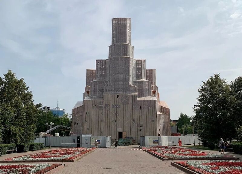 Файл:Храм Александра Невского в Челябинске. Ремонтные работы.jpg