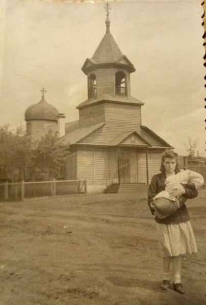 Файл:Церковь Михаила Архангела в Магнитогорске. Старое фото. Челябинская область.jpg